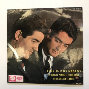 DUO DINAMICO "ESOS OJITOS NEGROS"