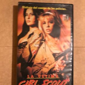 LA ULTIMA GIRL SCOUT